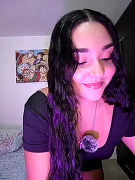 Tinablakee  online show from 11.21.25