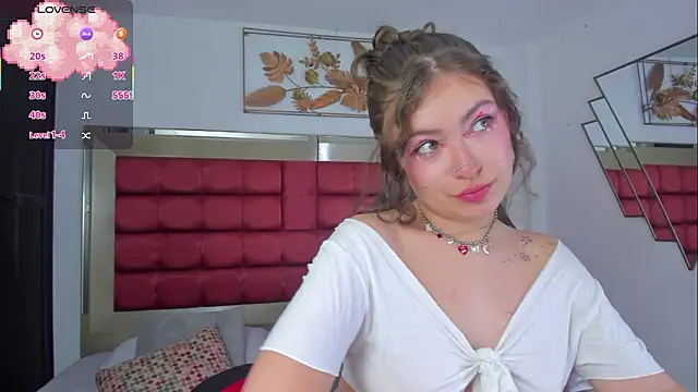 Snapshot of MarieTaylor_ chatting on 02.12.26 MarieTaylor online show from 02.12.26