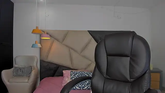 Snapshot of MarieTaylor_ chatting on 02.25.26 MarieTaylor online show from 02.25.26