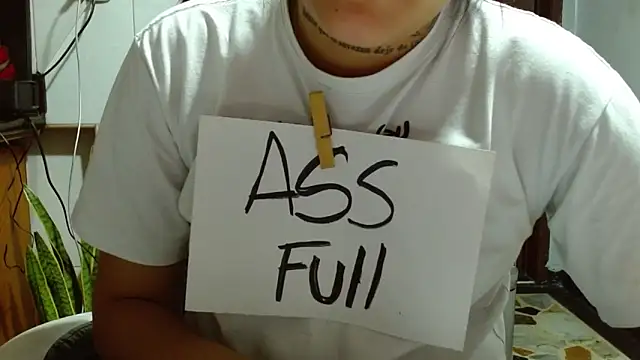 Snapshot of BICHT_VERY_DIRTY chatting on 11.19.25 BICHT VERY DIRTY online show from 11.19.25