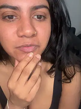 TiaBella  online show from 04.15.26