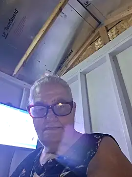 bella5757 online show from 11.22.25