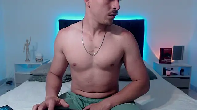 Snapshot of ray_Weeed chatting on 11.22.25 ray Weeed online show from 11.22.25