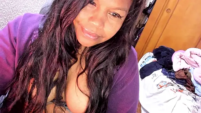 ebonycamelia online show from 04.17.26