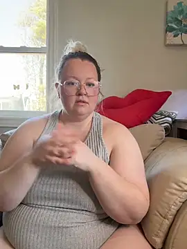 Snapshot of Kennaknox chatting on 04.08.26 Kennaknox online show from 04.08.26