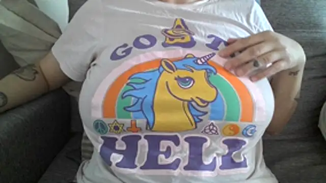 Snapshot of xxxluana chatting on 06.08.26 xxxluana online show from 06.08.26