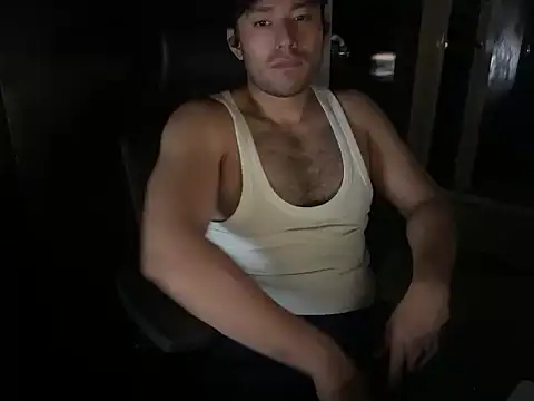 Snapshot of LatinGeek chatting on 11.19.25 LatinGeek online show from 11.19.25