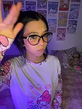 Snapshot of Valen-Foxx1 chatting on 11.29.25 Valen-Foxx1 online show from 11.29.25