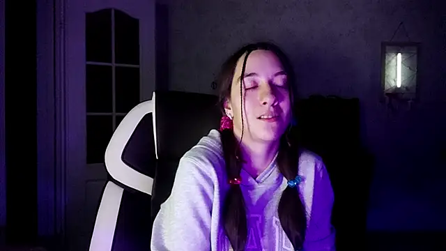 NildaGerrero online show from 11.20.25