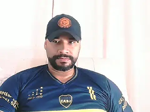 Snapshot of musclehetero chatting on 02.14.26 musclehetero online show from 02.14.26