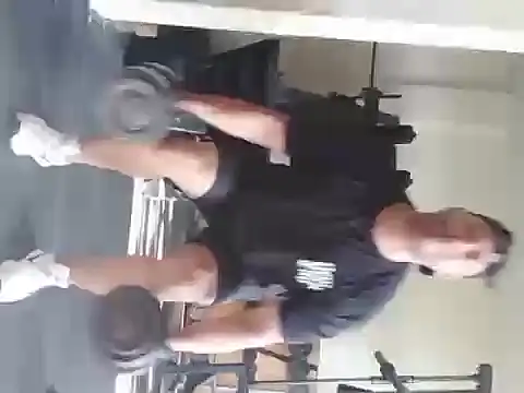 Snapshot of musclehetero chatting on 05.19.26 musclehetero online show from 05.19.26