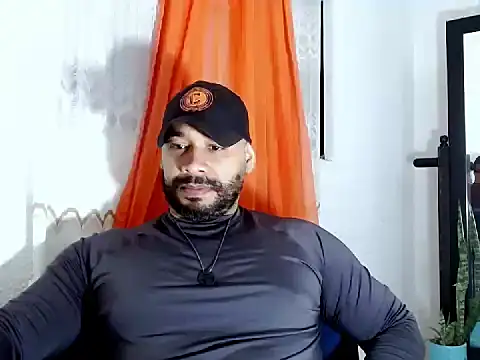 Snapshot of musclehetero chatting on 06.06.26 musclehetero online show from 06.06.26