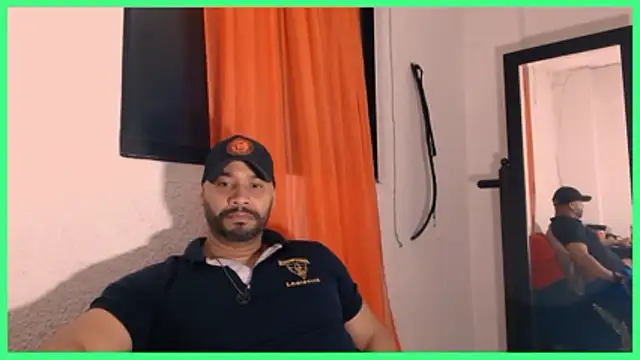Snapshot of musclehetero chatting on 06.22.26 musclehetero online show from 06.22.26