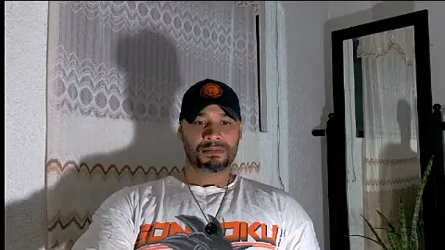 Snapshot of musclehetero chatting on 07.16.26 musclehetero online show from 07.16.26