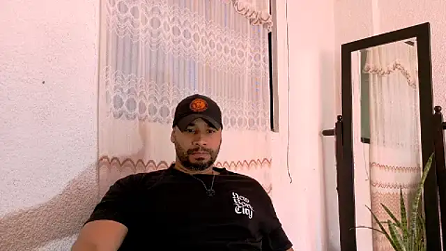 Snapshot of musclehetero chatting on 07.18.26 musclehetero online show from 07.18.26
