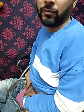 Snapshot of Cute_Lucky chatting on 11.19.25 Cute Lucky online show from 11.19.25