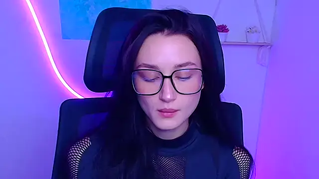 Stella XO online show from 11.27.25