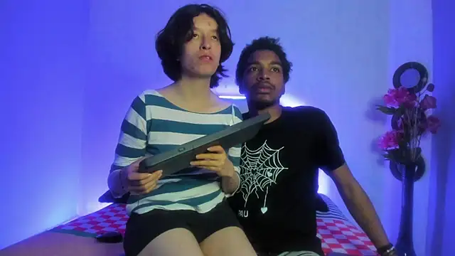 Snapshot of CoralAndOcean_ chatting on 01.05.26 CoralAndOcean online show from 01.05.26