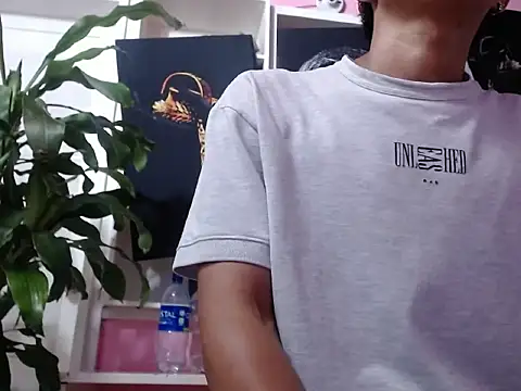 Snapshot of crissex3 chatting on 02.25.26 crissex3 online show from 02.25.26