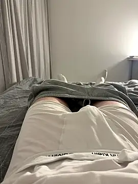 Snapshot of TwinkiStar05 chatting on 11.19.25 TwinkiStar05 online show from 11.19.25