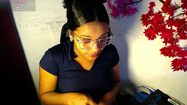Snapshot of chleo_rosse chatting on 07.02.26 chleo rosse online show from 07.02.26
