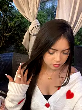 KyliePinkk  online show from 11.19.25