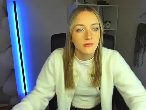 EvelynBlond online show from 11.26.25