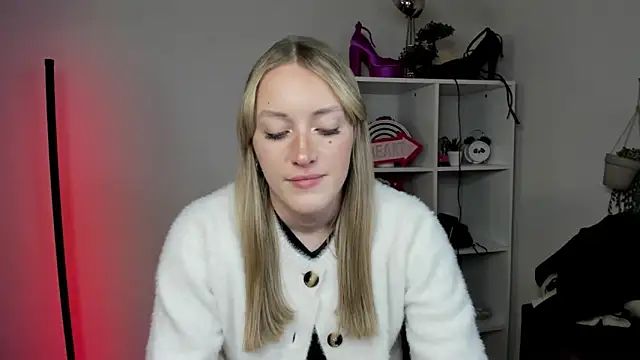 EvelynBlond online show from 03.26.26