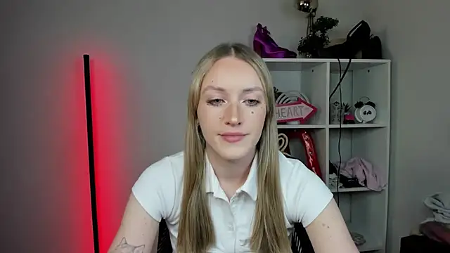 EvelynBlond online show from 04.20.26