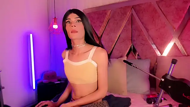 atenea taylor  online show from 12.22.25