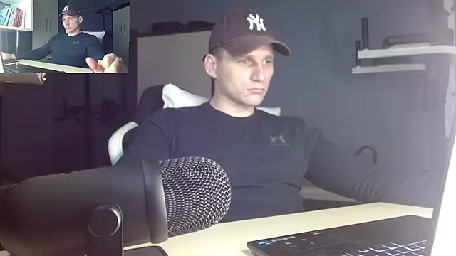 Poliglotjoe1 online show from 12.17.25