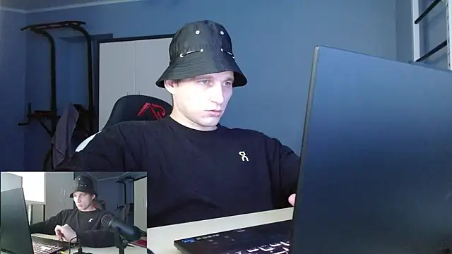 Poliglotjoe1 online show from 02.06.26