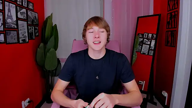 DonaldWoon online show from 12.04.25