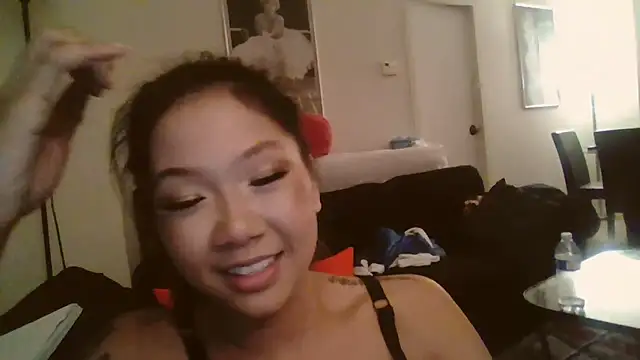 Snapshot of cryptokimgirl chatting on 02.27.26 cryptokimgirl online show from 02.27.26