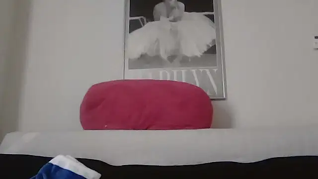 Snapshot of cryptokimgirl chatting on 03.01.26 cryptokimgirl online show from 03.01.26