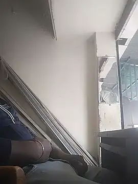 Snapshot of Roy___121 chatting on 12.04.25 Roy 121 online show from 12.04.25