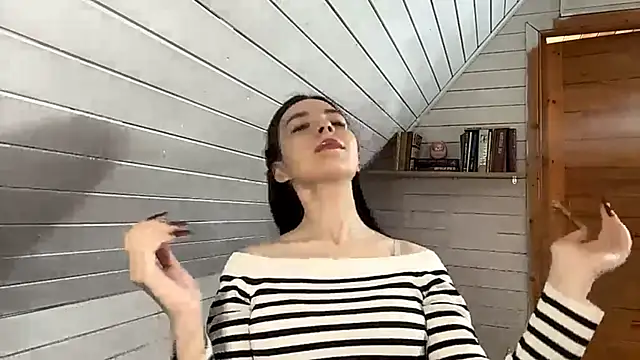 KiyokoEeds online show from 11.21.25