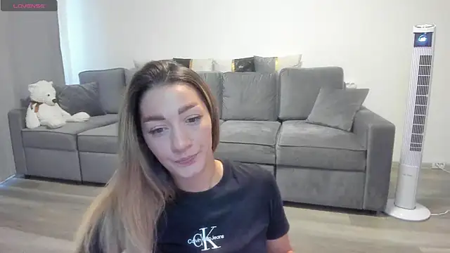 Snapshot of rossana_doll chatting on 07.14.26 rossana doll online show from 07.14.26