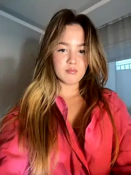 Snapshot of rinablu chatting on 11.21.25 rinablu online show from 11.21.25