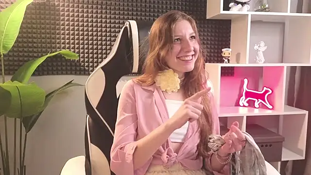 HazeLuneth online show from 02.12.26