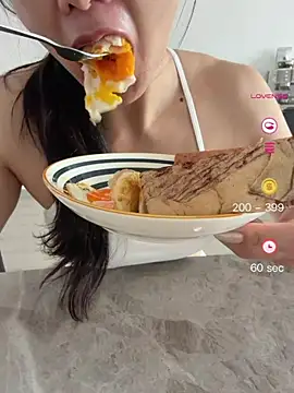 Snapshot of mitao_xx chatting on 08.08.26 mitao xx online show from 08.08.26