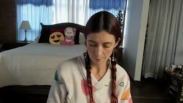 Charlotte-Willson online show from 01.05.26