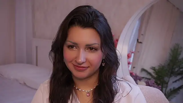 DovieMascall online show from 11.24.25