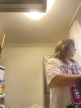 Snapshot of GRETTABABY chatting on 12.21.25 GRETTABABY online show from 12.21.25