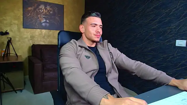 Snapshot of ElijahThorne chatting on 04.24.26 ElijahThorne online show from 04.24.26