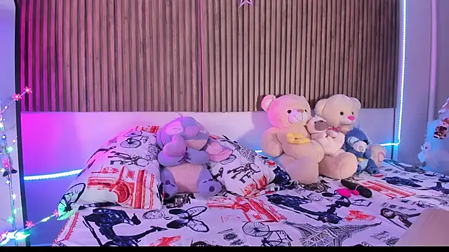 Hayley-Fox online show from 12.14.25