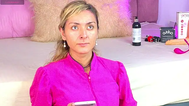 Lunitaa Diva online show from 12.05.25