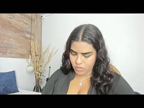 lathiffa online show from 12.15.25