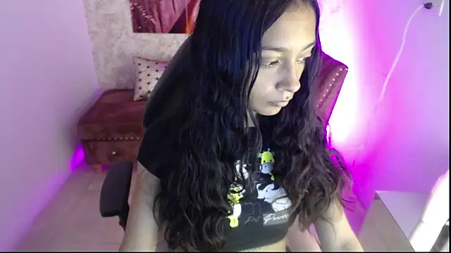 Snapshot of Aylanny_m chatting on 01.16.26 Aylanny m online show from 01.16.26