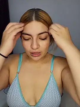 mila curvy online show from 11.28.25